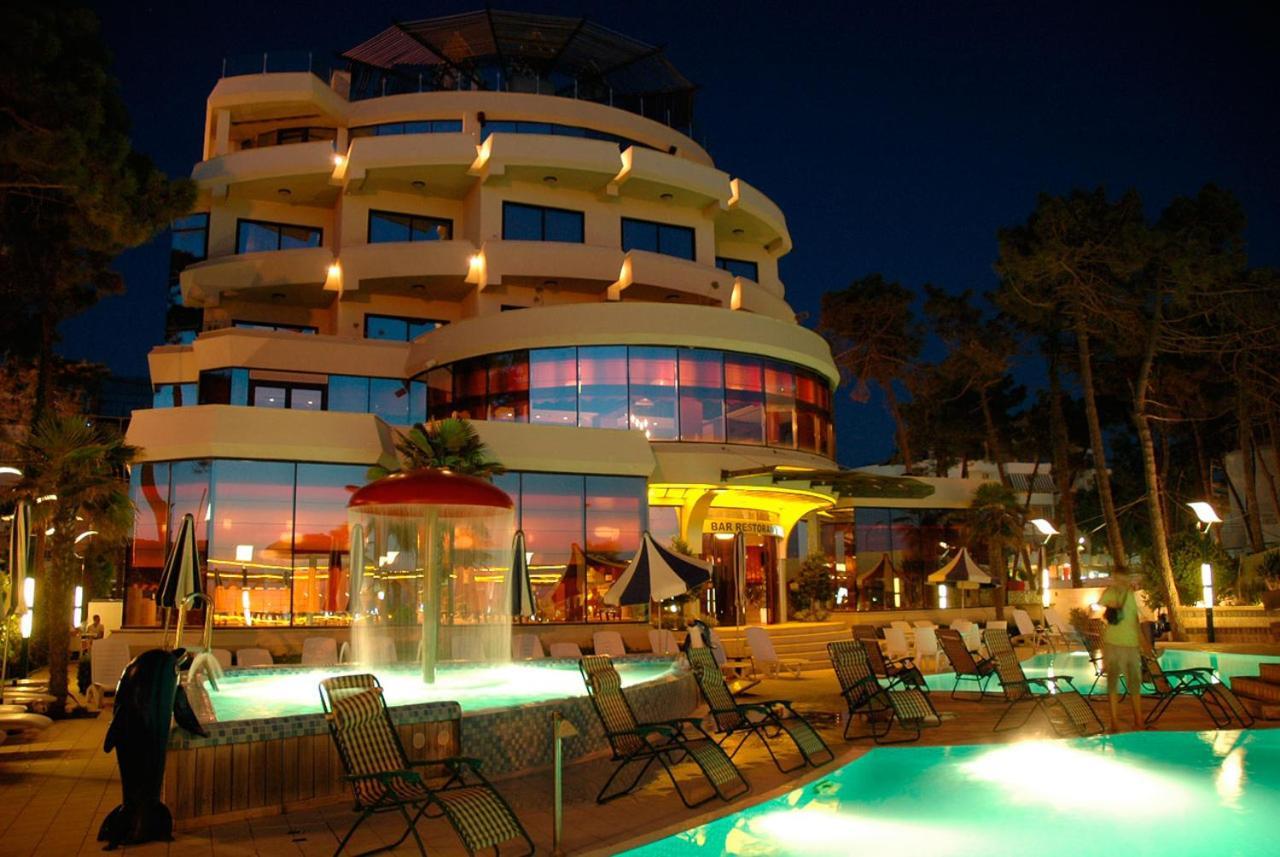 Vela Restaurant Hotel Golem (Tirana)