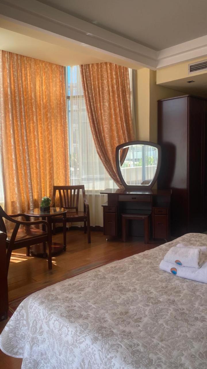 Vela Restaurant Hotel Golem (Tirana)
